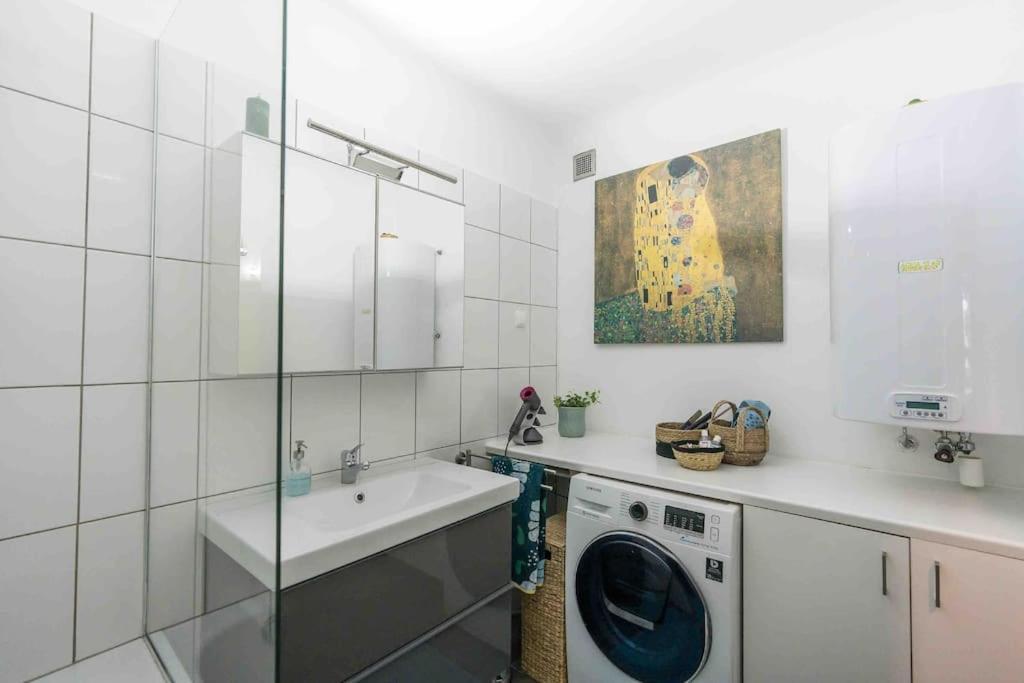 Cozy And Stylish Apartment Near Schoenbrunn Castle Wien Eksteriør billede