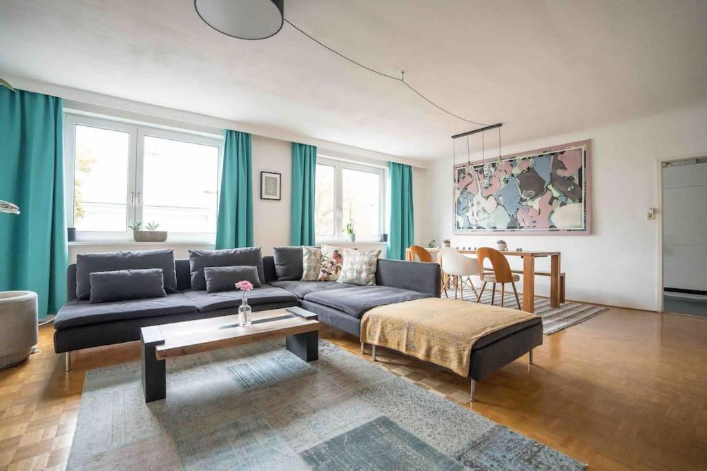 Cozy And Stylish Apartment Near Schoenbrunn Castle Wien Eksteriør billede